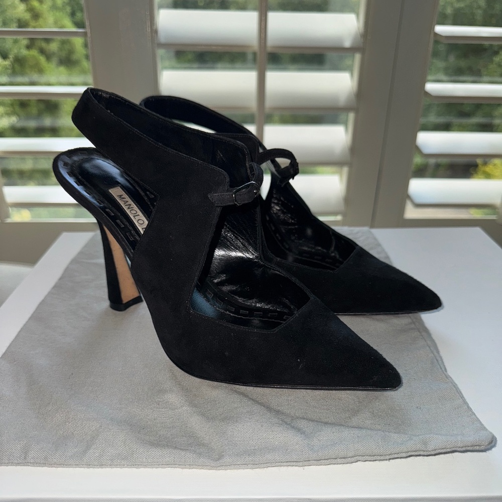 Manolo Blahnik limited edition suede pointed toe mary Jane heel - Picture 7 of 11